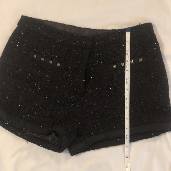 NWOT Leo meets Virgo Tweed Sparkle Thread Shorts Size Medium - Picture 8 of 11